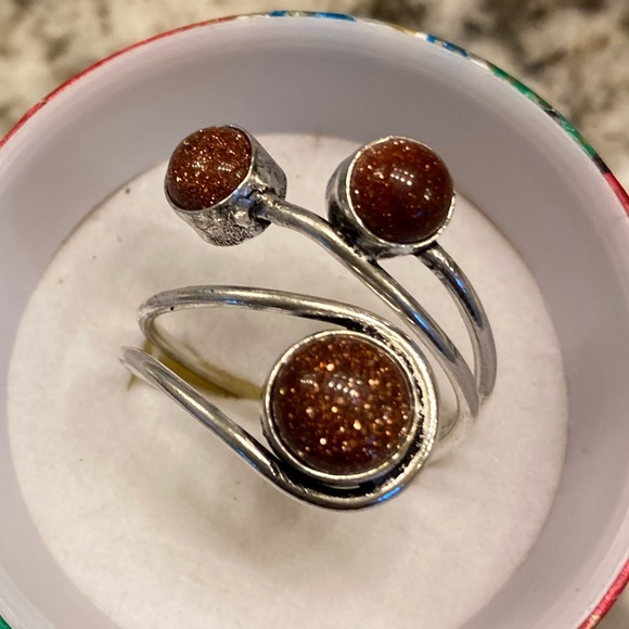 Sandstone Free-form Wrap Ring - Picture 4 of 9